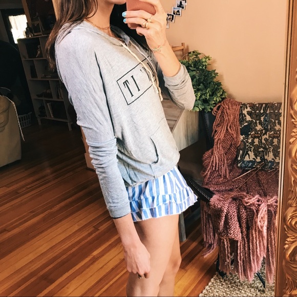 “Killin’ It” jersey knit cropped graphic hoodie - Picture 3 of 8